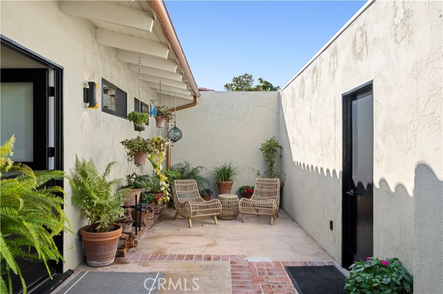 Detail Gallery Image 28 of 36 For 659 Vista Bonita, Newport Beach,  CA 92660 - 2 Beds | 2/1 Baths