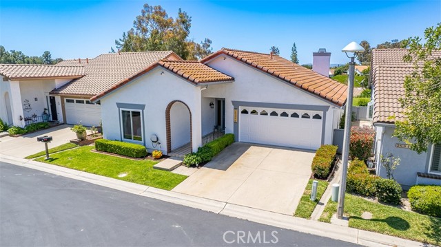 Detail Gallery Image 1 of 56 For 28046 Espinoza, Mission Viejo,  CA 92692 - 2 Beds | 2 Baths