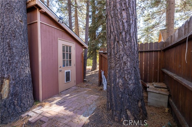 Detail Gallery Image 9 of 54 For 2242 Deep Creek Dr, Running Springs,  CA 92382 - 2 Beds | 2 Baths