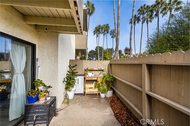 Detail Gallery Image 27 of 48 For 16745 Barefoot Cir, Huntington Beach,  CA 92649 - 3 Beds | 2/1 Baths