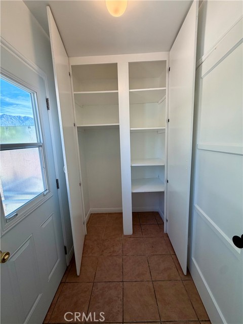 Detail Gallery Image 12 of 22 For 349 Laun, Altadena,  CA 91001 - 3 Beds | 1 Baths