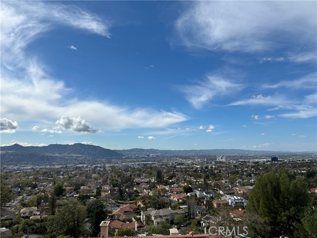 1716 Via La Paz, Burbank CA: https://media.crmls.org/medias/6161bae4-3592-4cca-8506-5b03c7149fab.jpg