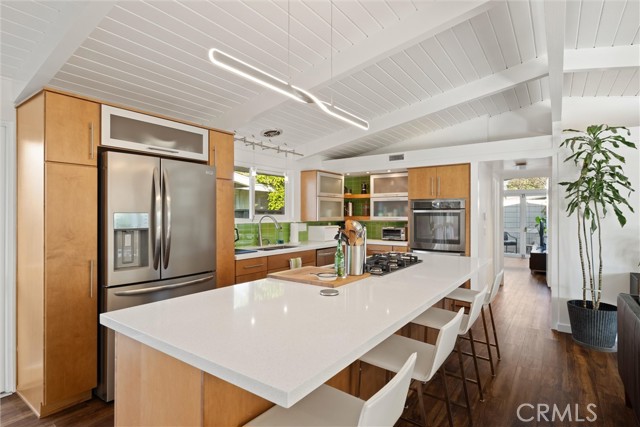 Detail Gallery Image 10 of 30 For 3202 N Studebaker Rd, Long Beach,  CA 90808 - 3 Beds | 2 Baths