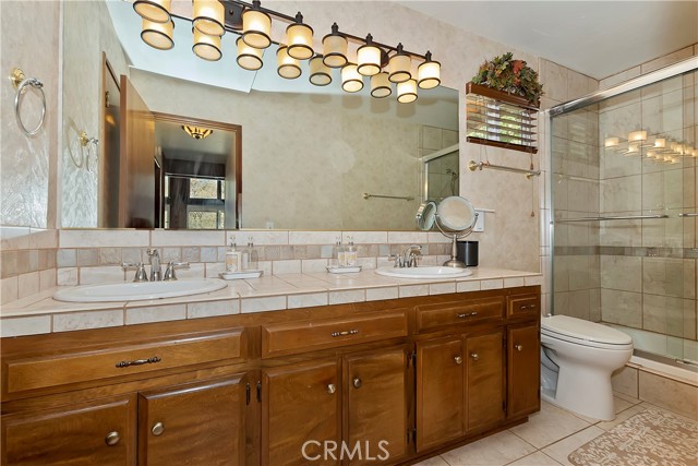Detail Gallery Image 22 of 53 For 28193 Grenoble Ln, Lake Arrowhead,  CA 92352 - 3 Beds | 2 Baths
