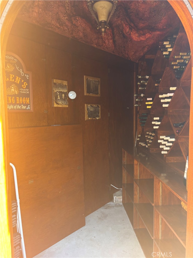 https://media.crmls.org/medias/616205ba-f6d1-46ef-83db-097cfa8aaed3.jpg?preset=X-Large