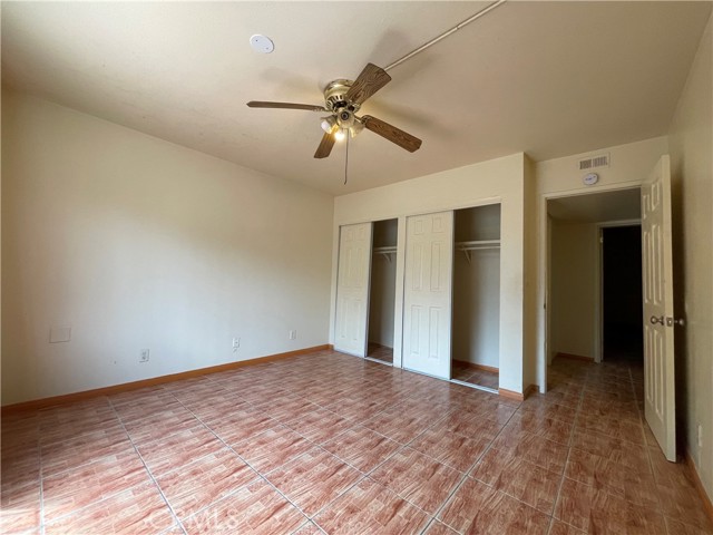 Detail Gallery Image 8 of 13 For 1349 Walnut Ave, Long Beach,  CA 90813 - 2 Beds | 2 Baths