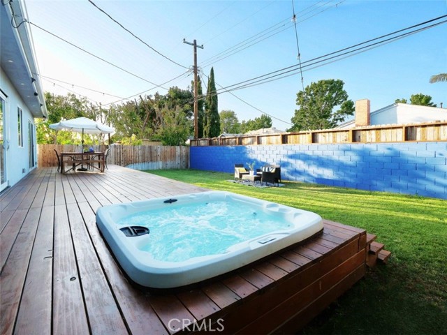 5435 W 76th Street, Los Angeles CA: https://media.crmls.org/medias/61621683-daf6-496c-aa26-91d4449ba6ca.jpg