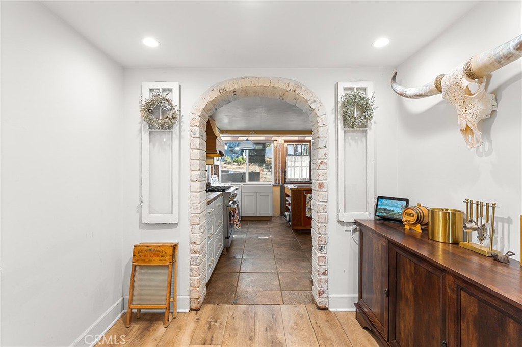 MLS #IG25247318 image #16