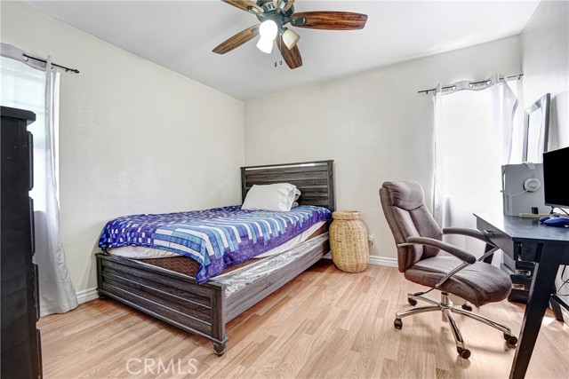 Detail Gallery Image 18 of 33 For 810 E 87th, Los Angeles,  CA 90002 - 4 Beds | 2 Baths