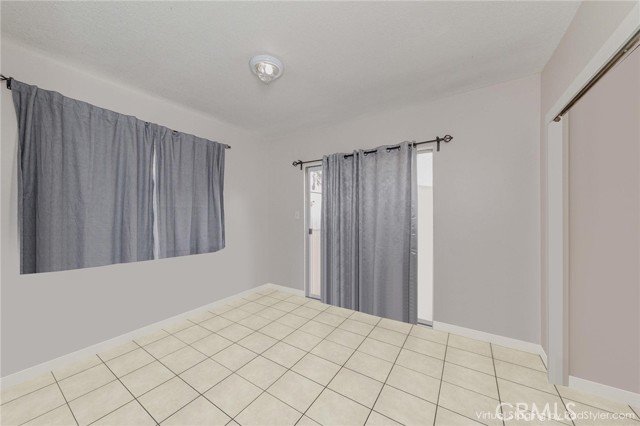 1236 N Dresden Place, Anaheim CA: https://media.crmls.org/medias/6162f171-d3d7-4a5d-9aba-ae80ba20421f.jpg