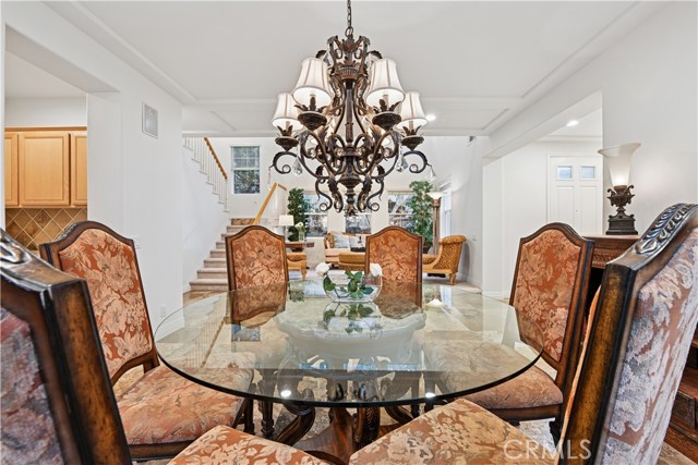 5032 Amalfi Way, Oxnard CA: https://media.crmls.org/medias/6163d876-ea6a-46a2-9db2-b2edcc92af50.jpg