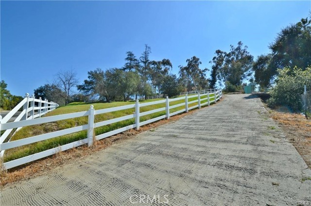 Detail Gallery Image 4 of 6 For 402 E De Anza Height Dr, San Dimas,  CA 91773 - – Beds | – Baths