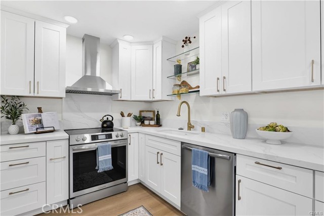 970 Palm, 200 photo 14