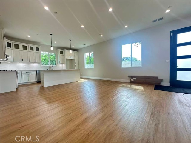 Detail Gallery Image 18 of 26 For 204 N Willow, West Covina,  CA 91790 - 5 Beds | 4 Baths