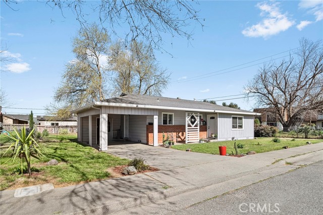 Detail Gallery Image 3 of 26 For 40 Sandy Way, Red Bluff,  CA 96080 - 2 Beds | 1 Baths