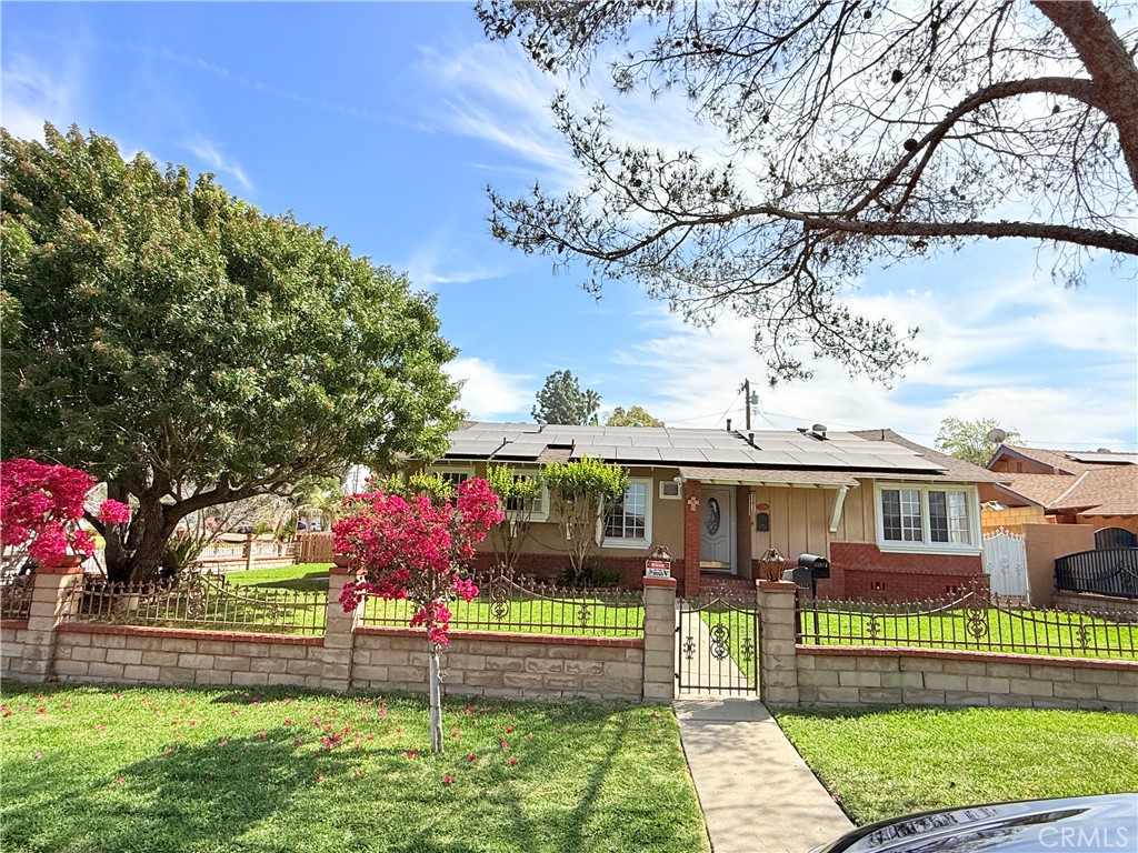 1228 S Auburn