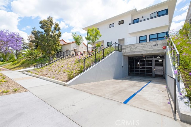 Detail Gallery Image 33 of 33 For 822 S Plymouth #4,  Los Angeles,  CA 90005 - 4 Beds | 3/1 Baths