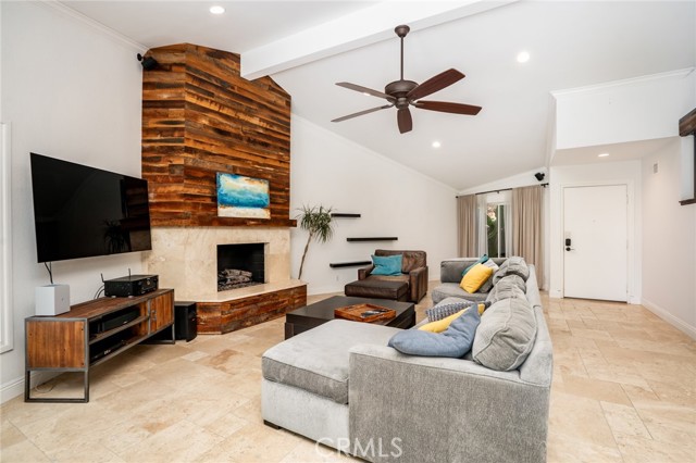 Detail Gallery Image 11 of 54 For 7962 Southwind, Huntington Beach,  CA 92648 - 3 Beds | 2/1 Baths