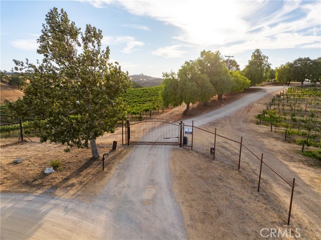 1825 Nygren Road, San Miguel CA: https://media.crmls.org/medias/61669b33-569b-4f88-849e-4eaad8df4aec.jpg