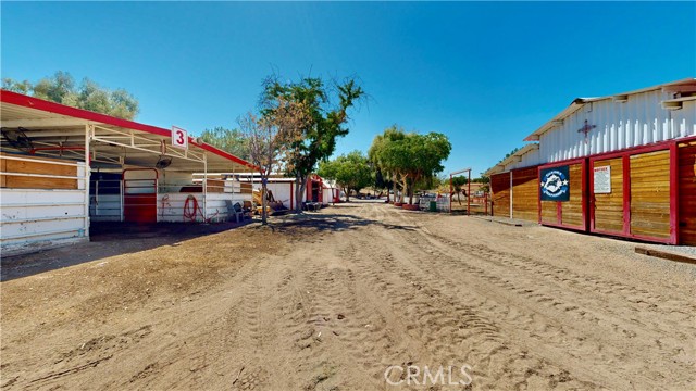 9983 Choiceana Avenue, Hesperia CA: https://media.crmls.org/medias/6166cfcf-3211-459b-852a-3fe13ba12f6e.jpg