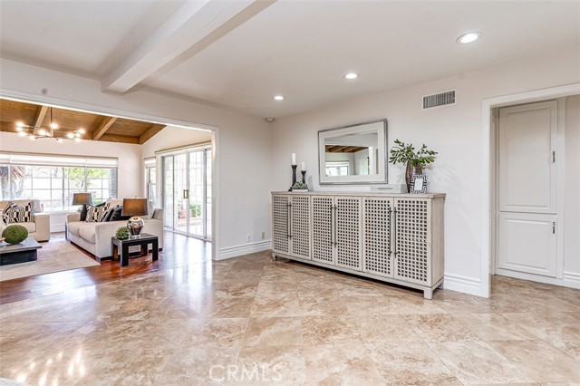 756 N Malden Avenue, Fullerton CA: https://media.crmls.org/medias/6167560a-7df6-4b36-833e-501fc239f14d.jpg