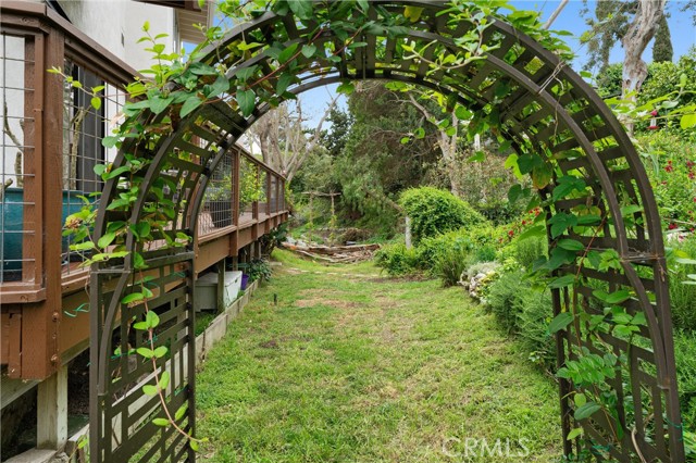Detail Gallery Image 30 of 34 For 645 Griffith Way, Laguna Beach,  CA 92651 - 3 Beds | 3 Baths