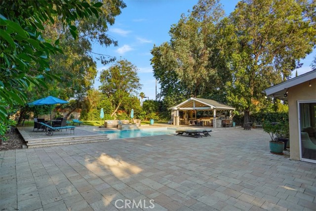 10624 Nevada Avenue, Chatsworth CA: https://media.crmls.org/medias/6167a1a0-e47a-4de2-8fd5-c5f932bb05b4.jpg
