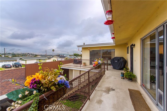 508 Avenue F, Redondo Beach, California 90277, ,Residential Income,Sold,Avenue F,SB17006891