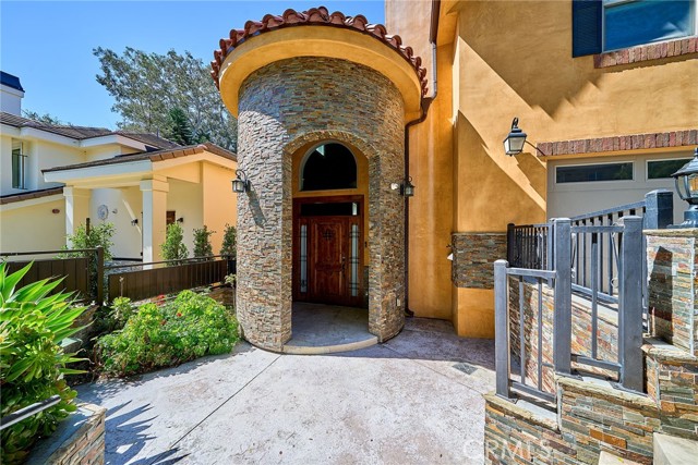 Detail Gallery Image 3 of 56 For 1219 Frances Ave, Fullerton,  CA 92831 - 4 Beds | 3/1 Baths