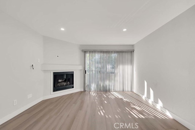Detail Gallery Image 9 of 28 For 5500 Owensmouth Ave #128,  Woodland Hills,  CA 91367 - 2 Beds | 2 Baths