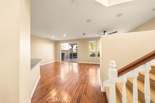 Detail Gallery Image 7 of 75 For 26640 via Bellazza, Valencia,  CA 91381 - 3 Beds | 2/1 Baths