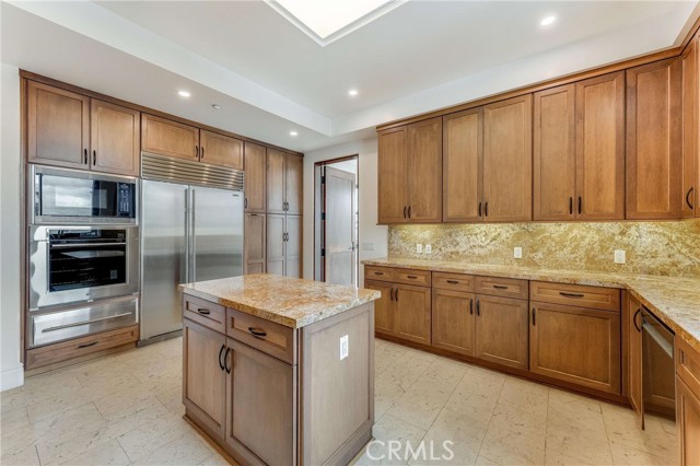 345 E Colorado Boulevard, Pasadena CA: https://media.crmls.org/medias/616a5d29-e47d-413c-abfb-8068bf3cde00.jpg