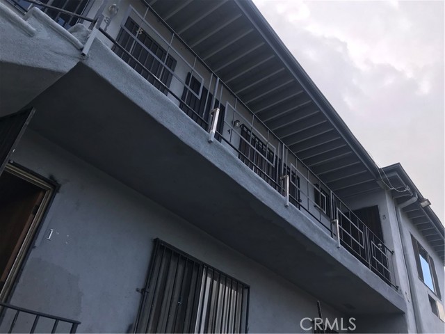 1611 Murchison Street, Los Angeles CA: https://media.crmls.org/medias/616ac8f1-f768-4bd7-9b1f-c87634d7f763.jpg