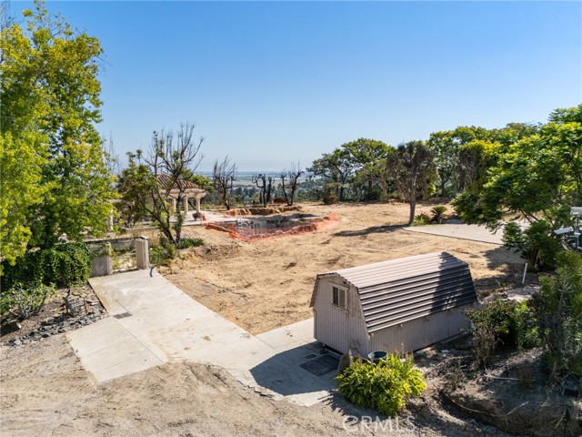 25 Encino Avenue, Camarillo CA: https://media.crmls.org/medias/616ad42e-c137-4f2e-bc9d-4373309e1b3b.jpg