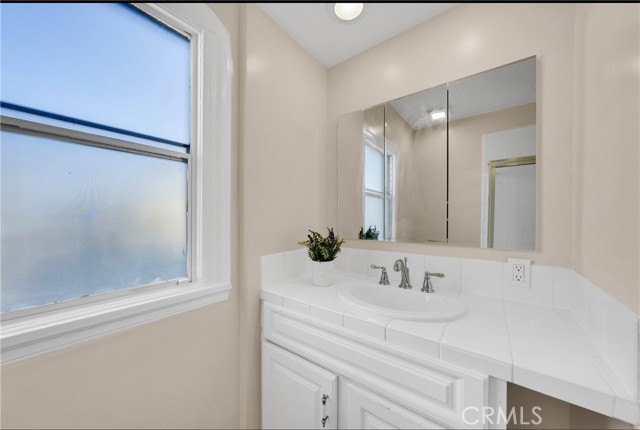 Detail Gallery Image 12 of 24 For 904 Solano, Albany,  CA 94706 - 2 Beds | 1 Baths