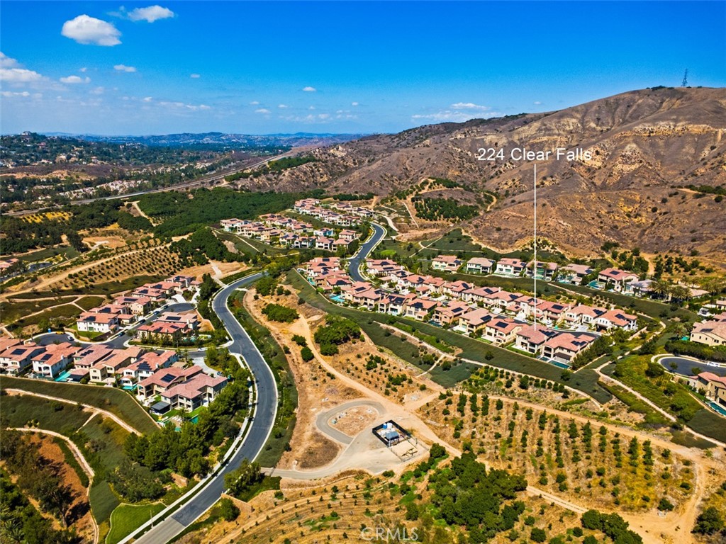 https://media.crmls.org/medias/616bc5b2-daba-4dc4-b6c3-19982b886a26.jpg?preset=X-Large