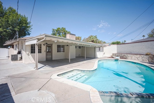 5718 N Galanto, Azusa CA: https://media.crmls.org/medias/616bdb41-2b88-45d3-9d59-ee18745f34d4.jpg