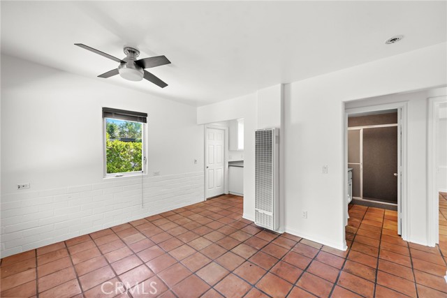 20451 Sun Valley Drive, Laguna Beach CA: https://media.crmls.org/medias/616c4ae3-1d5e-48ff-ac5a-8aa3f29586bc.jpg