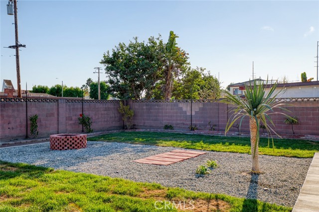 6532 Bestel Avenue, Westminster CA: https://media.crmls.org/medias/616c53af-ab88-4269-86ba-096f7ff07054.jpg