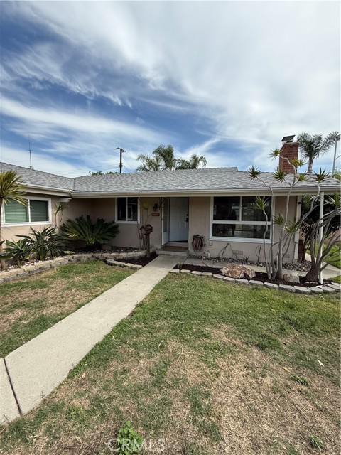 6372 Harvard Circle, Huntington Beach CA: https://media.crmls.org/medias/616daa95-c976-4d14-93a6-a9496ac2cfa3.jpg