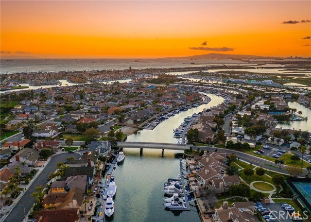 Detail Gallery Image 23 of 27 For 5201 Skylark, Huntington Beach,  CA 92649 - 3 Beds | 2 Baths