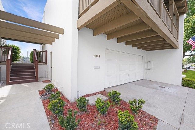 2002 Barranca, Newport Beach CA: https://media.crmls.org/medias/616e8c4c-cd1f-49e9-b3f4-d5b92720751e.jpg
