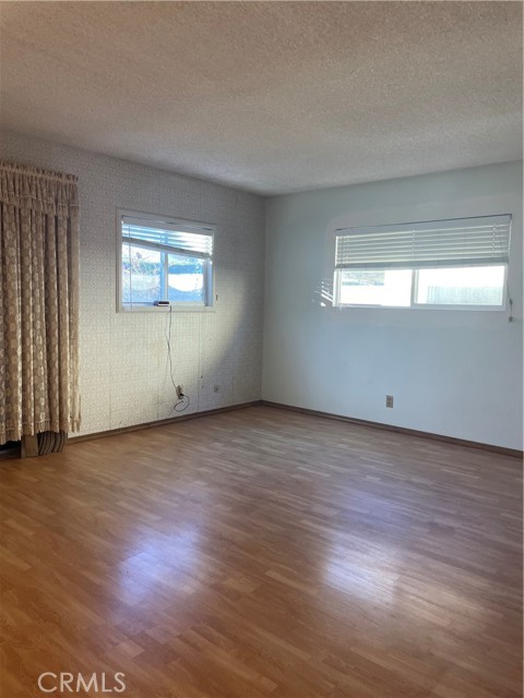 Detail Gallery Image 6 of 12 For 23035 Kinard Ave, Carson,  CA 90745 - 4 Beds | 2 Baths