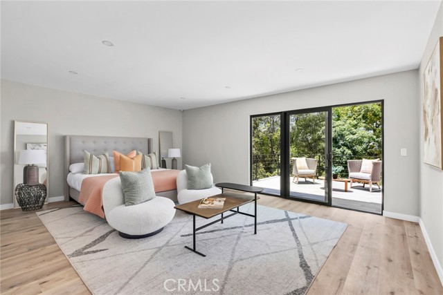 Detail Gallery Image 12 of 35 For 20101 Greenbriar Dr, Tarzana,  CA 91356 - 5 Beds | 4 Baths