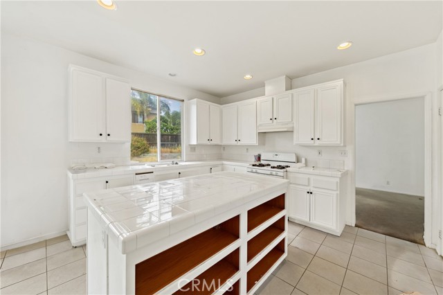 Detail Gallery Image 10 of 45 For 31824 Palm Vista Ct, Menifee,  CA 92584 - 3 Beds | 2/1 Baths
