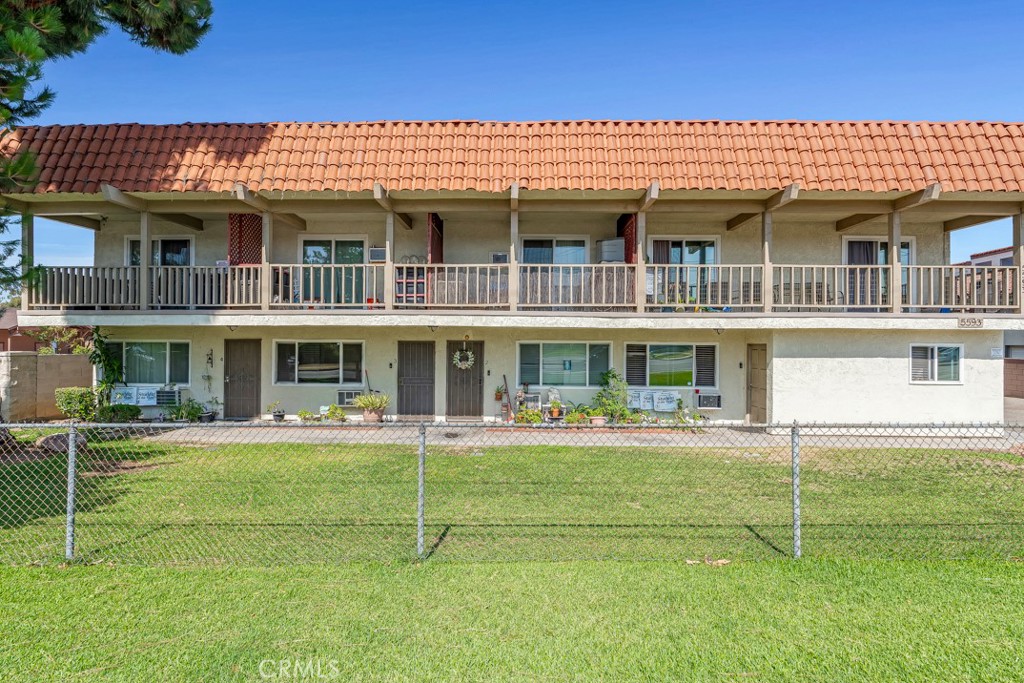 5593 Pioneer Boulevard #12