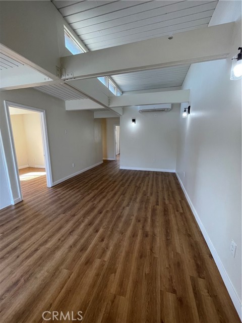 Detail Gallery Image 5 of 26 For 11571 Archwood St, North Hollywood,  CA 91606 - 3 Beds | 2 Baths