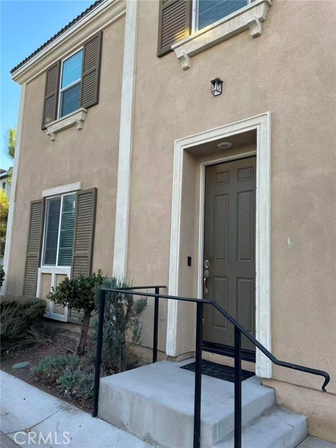 3216 E Olympic Drive, Ontario CA: https://media.crmls.org/medias/6170fb0f-2bf9-4425-b67e-2d63a3af6ac2.jpg
