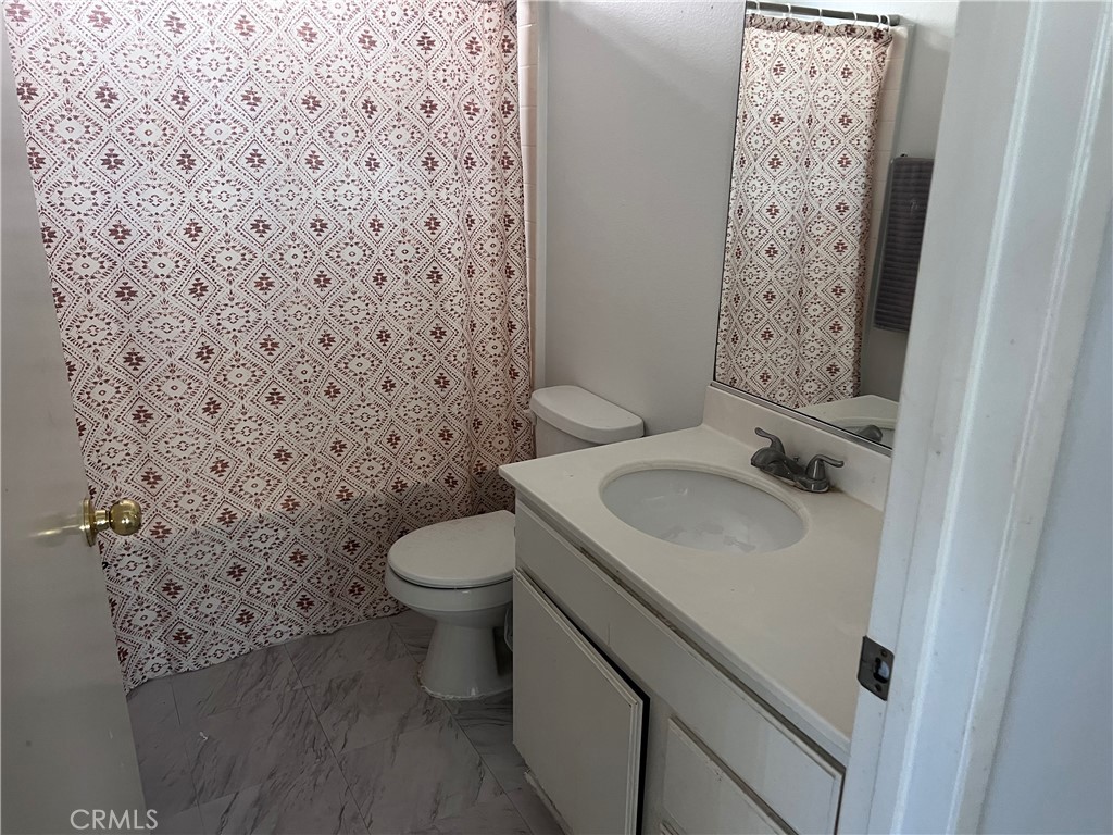 https://media.crmls.org/medias/61711e8b-b88e-48ae-865d-e24726baff5b.jpg?preset=X-Large