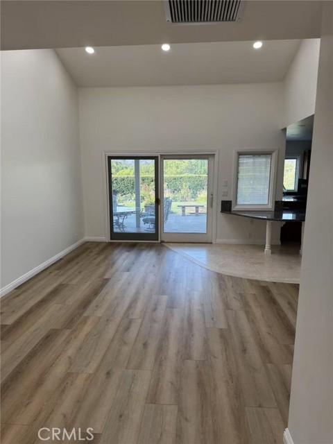 1461 Flinton Court, Westlake Village CA: https://media.crmls.org/medias/6171c5ee-35ff-43db-b224-2493fd9deca0.jpg